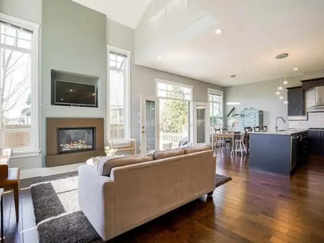 4 Bedroom Townhouse Surrey BC 102701581