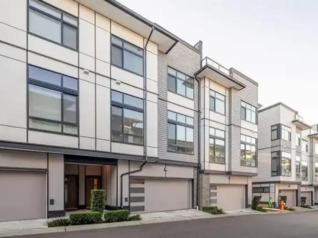 4 Bedroom Townhouse Surrey BC 104876627