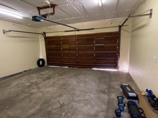 4 Bedroom Townhouse To Rent in Barbeque Downs