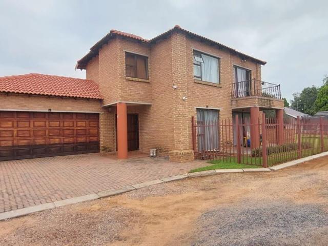 4 Bedroom Townhouse to Rent in Flamwood