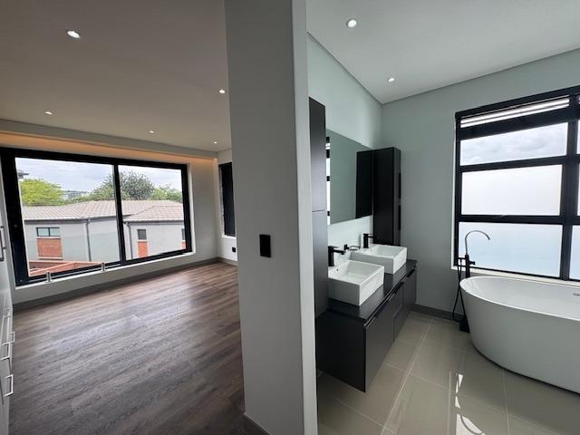 4 Bedroom Townhouse To Rent in Lynnwood