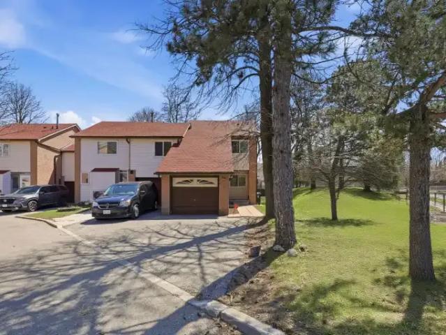4 Bedroom Townhouse Toronto ON 104141150