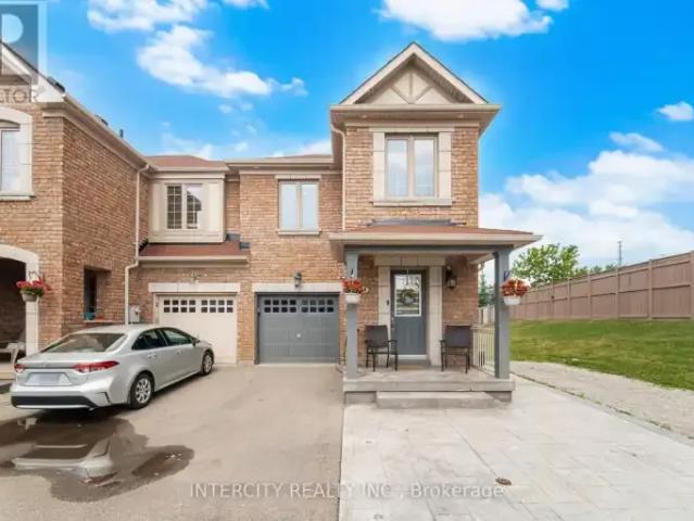 4 Bedroom Townhouse Vaughan ON 104864279