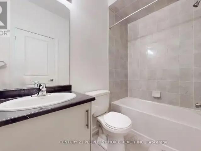 4 Bedroom Townhouse Vaughan ON LS103012061