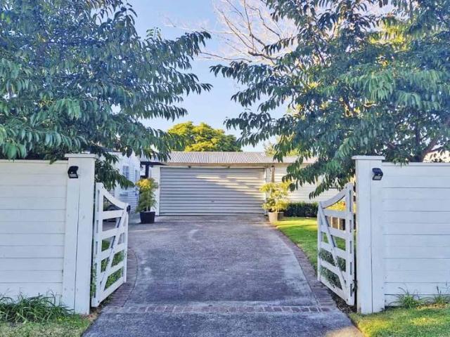 4 BEDROOM TE PUKE
