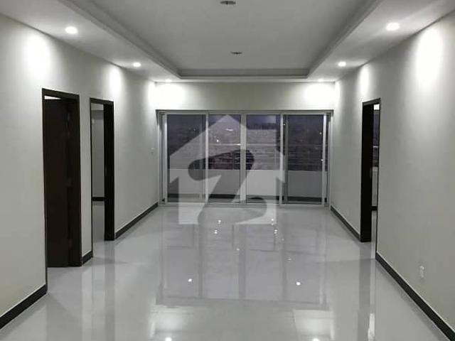 4 bedroom unfurnished apartment Available for rent in Capital resdencia E11
