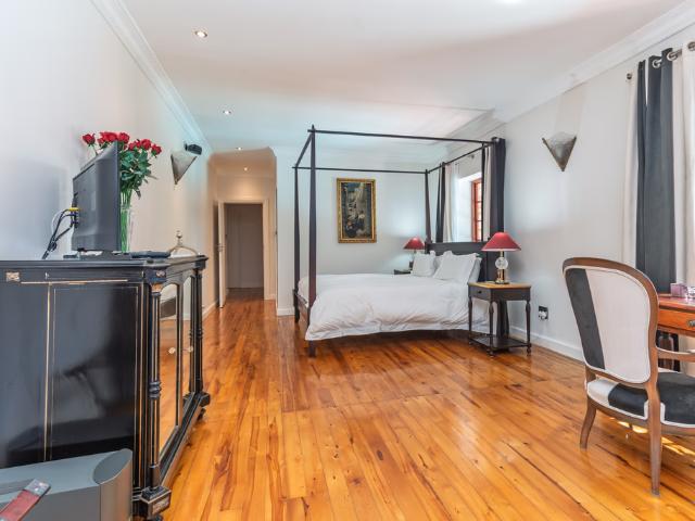 4 Bedroom Villa For Sale in Fish Hoek