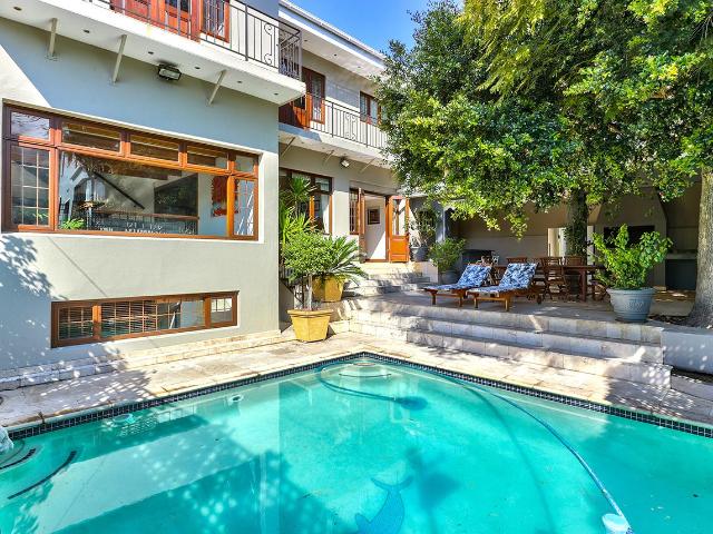 4 Bedroom Villa To Let in Oranjezicht