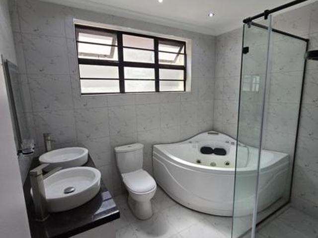 4 Bedrooms masionette+ Dsq in Membley for sale