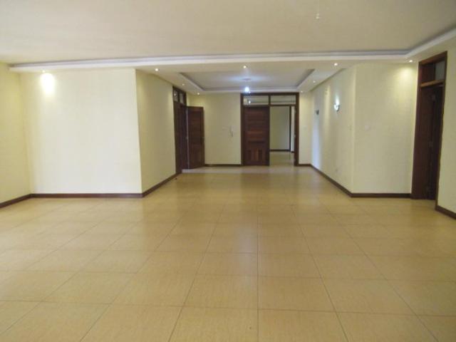 4 Bedrooms Apartment To Let in Riverside