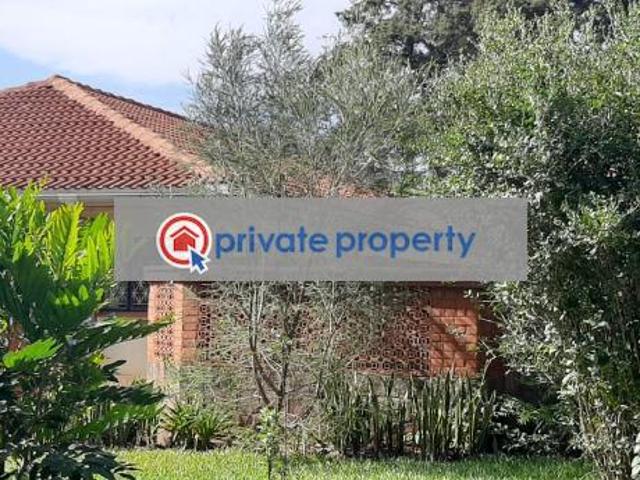 4 Bedrooms Bungalow