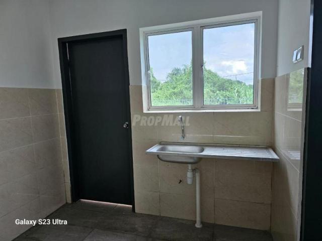 4 Bedrooms Bangalow Taman Idaman Nurani