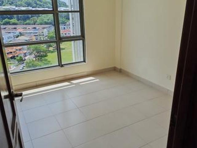 4 bedrooms Condominium Tropicana Residences