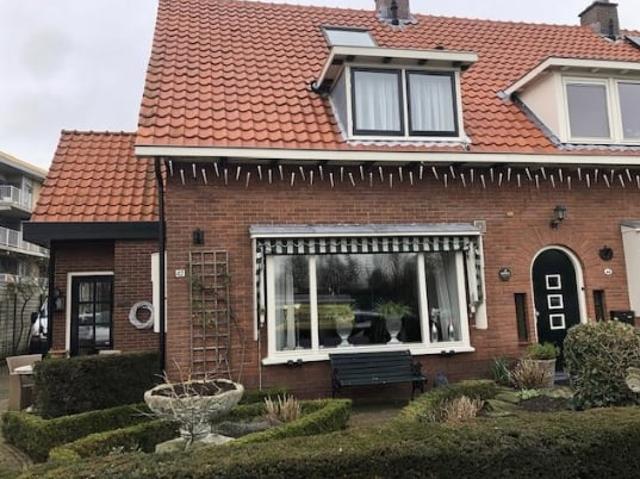 4 bedrooms Huurwoning Surface Area: 145m2