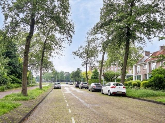 4 bedrooms Huurwoning Surface Area: 160m2