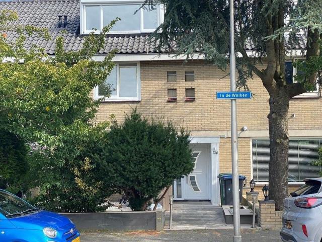 4 bedrooms Huurwoning Surface Area: 174m2