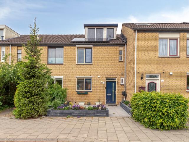 4 bedrooms Huurwoning Surface Area: 107m2