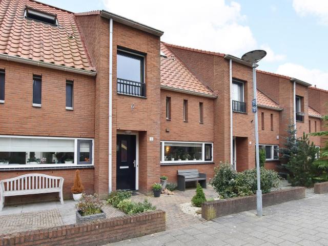 4 bedrooms Huurwoning Surface Area: 129m2