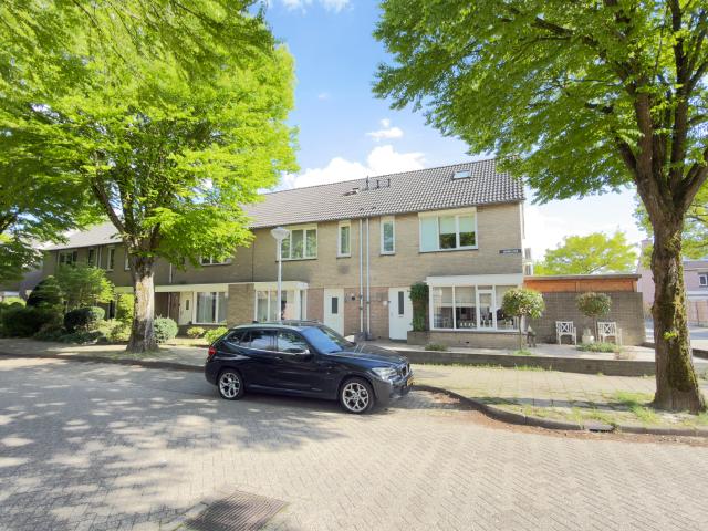 4 bedrooms Huurwoning Surface Area: 134m2