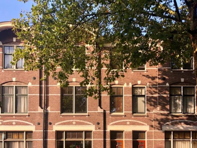4 bedrooms Huurwoning Surface Area: 210m2