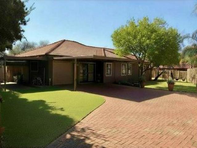 4 bedrooms house on the market in se.