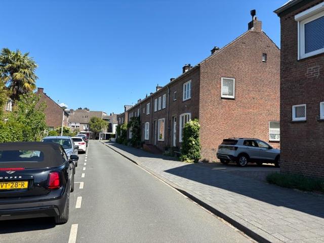 4 bedrooms House Surface Area: 145m2 Unfurnished Available from: 2026 08 07