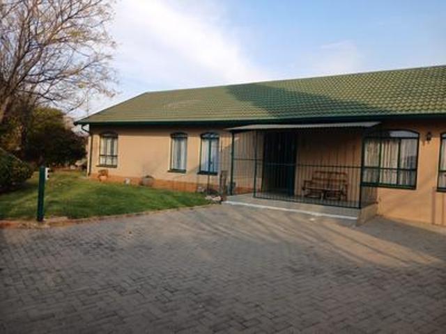 4 bedrooms, separate flatlet, large.