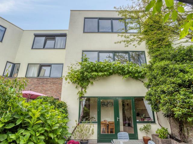 4 bedrooms tussenwoning Surface Area: 142m2
