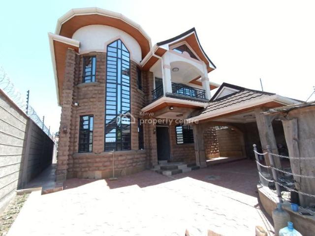 4 Bedrooms Townhouse With Dsq
