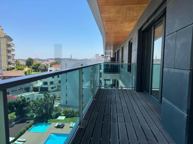 4 bedrooms with balcony in private condominium with pool | Lapa