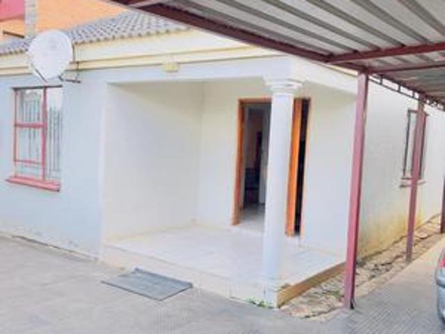 4 bedrooms,2 bathrooms in soshanguve