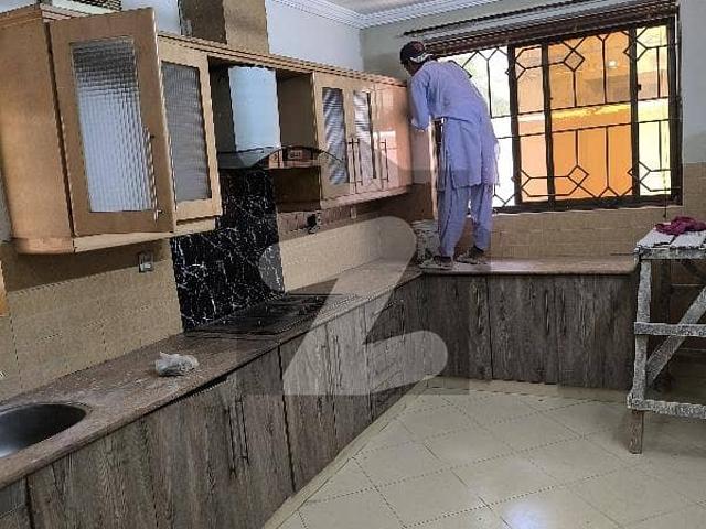 4 bedrooms & 4 bathrooms 1DD 2TV lounge 2 kitchen