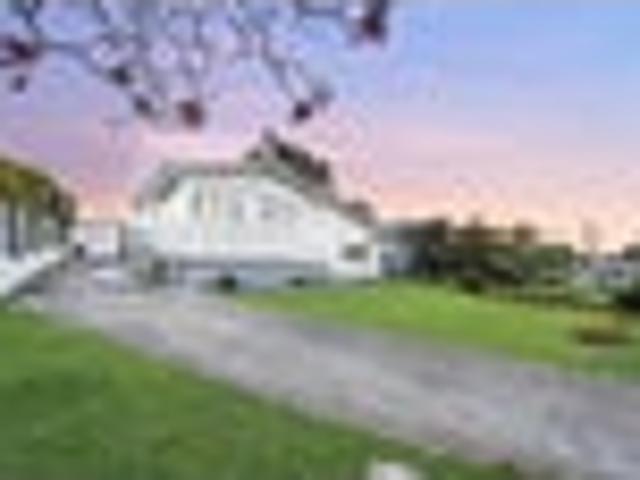 4 Bedrooms, 708sqm Land & Unlimited Potential