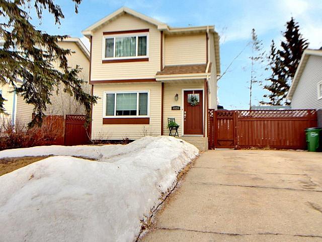 4 Beds, 2 Baths, 4524 33a Av Nwedmonton, Alberta T6l4x3