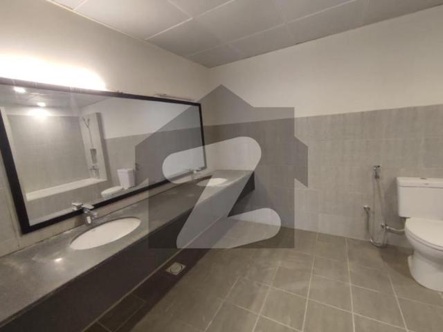 4 Beds Luxurious Apartment Available For Rent Emaar Reef Towers