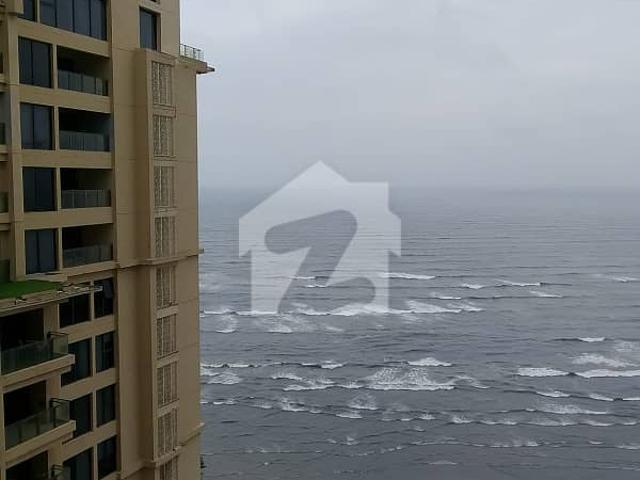 4 Beds Luxurious Apartment For Rent