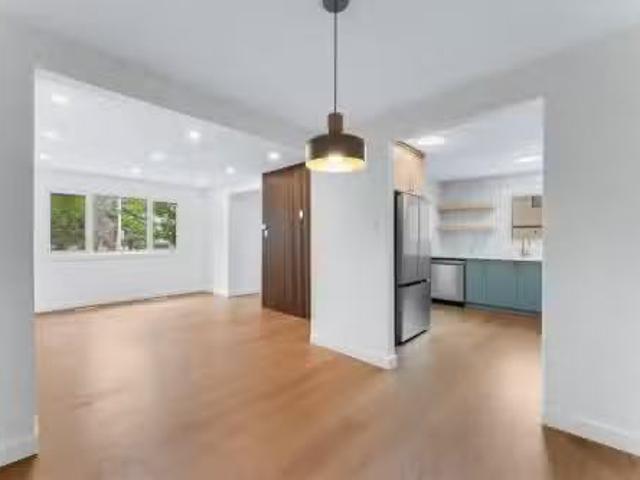 4 Belmead Gardens, Edmonton, AB, T5T 1J1 townhouse for sale.