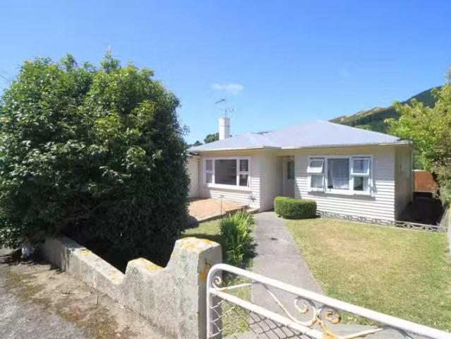 4 Bell Street, Tawa, Wellington City For Sale