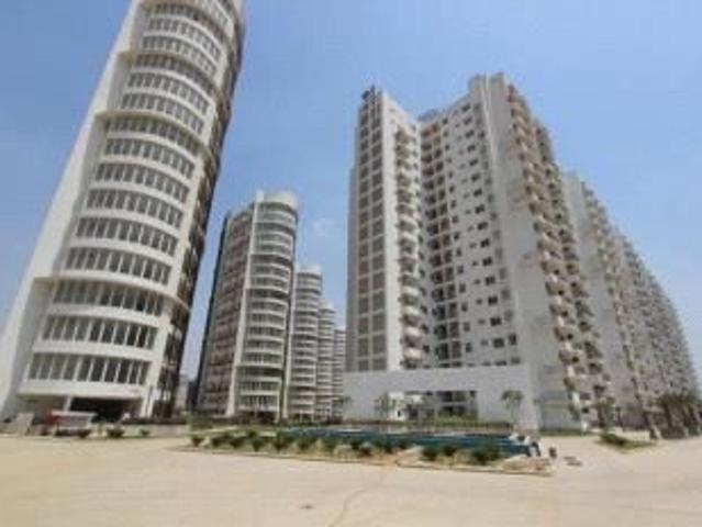 4 BHK 3700 Sq Ft Pent House In Emaar Palm Drive, Sector 66, Gurgaon