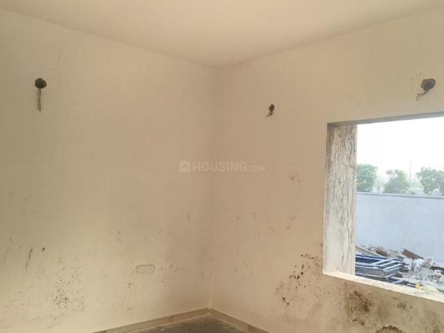 4 BHK Villa in Tellapur for resale Sangareddy. The reference number is 19685454