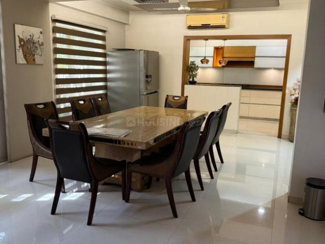 4 BHK Villa in Thaltej for rent Ahmedabad. The reference number is 19696501