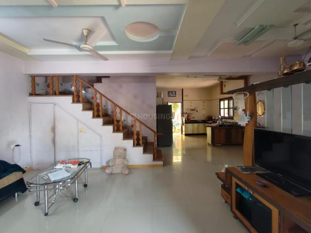 4 BHK Villa in Thaltej for resale Ahmedabad. The reference number is 20290347