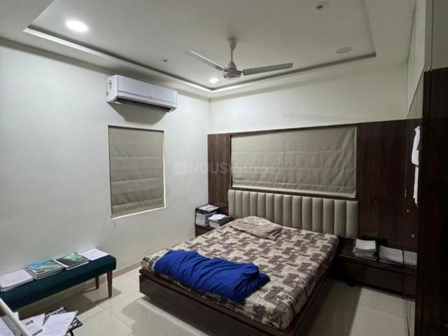 4 BHK Villa in Thaltej for resale Ahmedabad. The reference number is 20531202