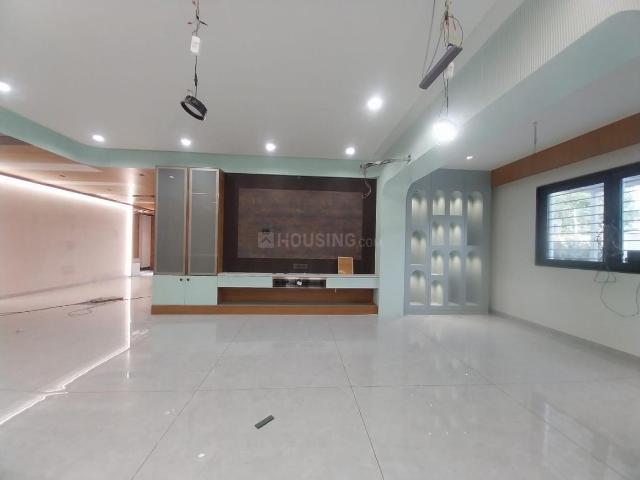 4 BHK Villa in Vaishno Devi Circle for resale Ahmedabad. The reference number is 20302597