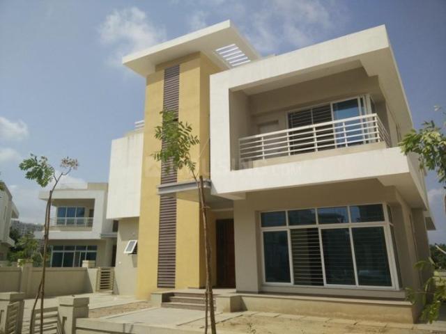 4 BHK Villa in Vaishno Devi Circle for resale Ahmedabad. The reference number is 9207666