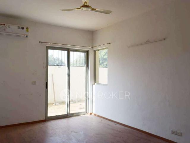 4+ BHK Villa In Vatika India Next Signature Villas for Rent In Sector 82