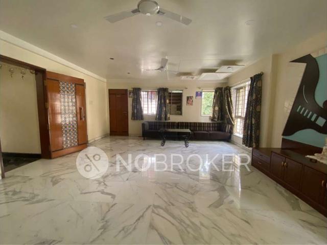 4+ BHK Villa In Akshayshanti. Spurty Society. For Sale In W