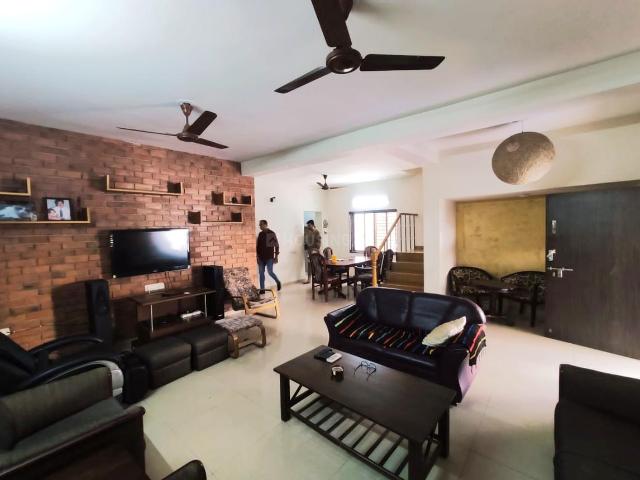 4 BHK Villa in Ambli for rent Ahmedabad. The reference number is 19062600