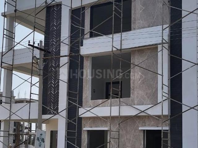 4 BHK Villa in Beeramguda for resale North Hyderabad. The reference number is 17399396