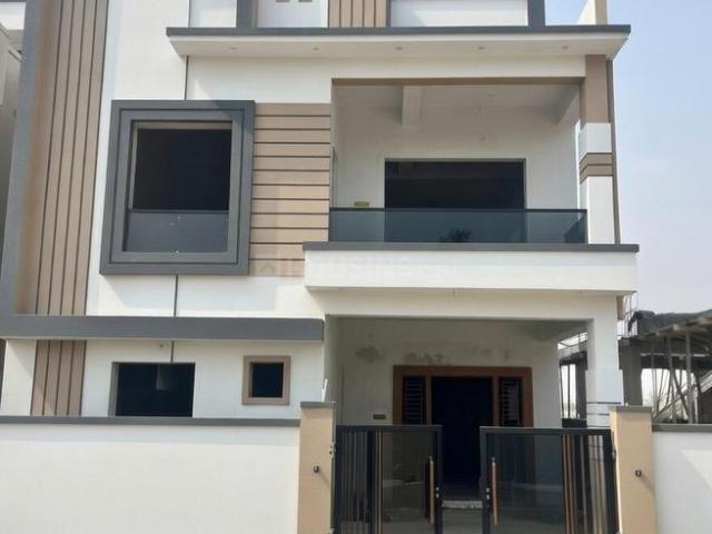 4 BHK Villa in Beeramguda for resale Sangareddy. The reference number is 20172420